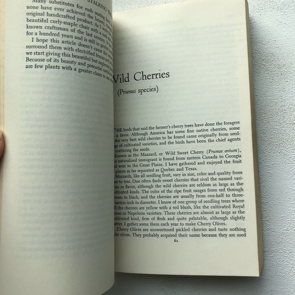 Stalking The Wild Asparagus: Field Guide Edition, by Euell Gibbons, 1970 reprint - Picture 8 of 17